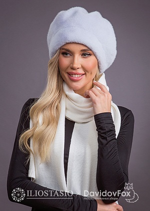 Берет на ножке экомех голубой